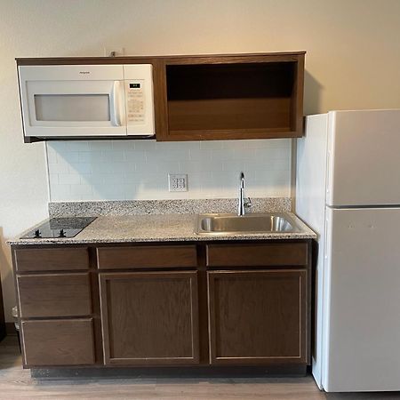 Woodspring Suites Detroit Мадисън Хайтс Екстериор снимка