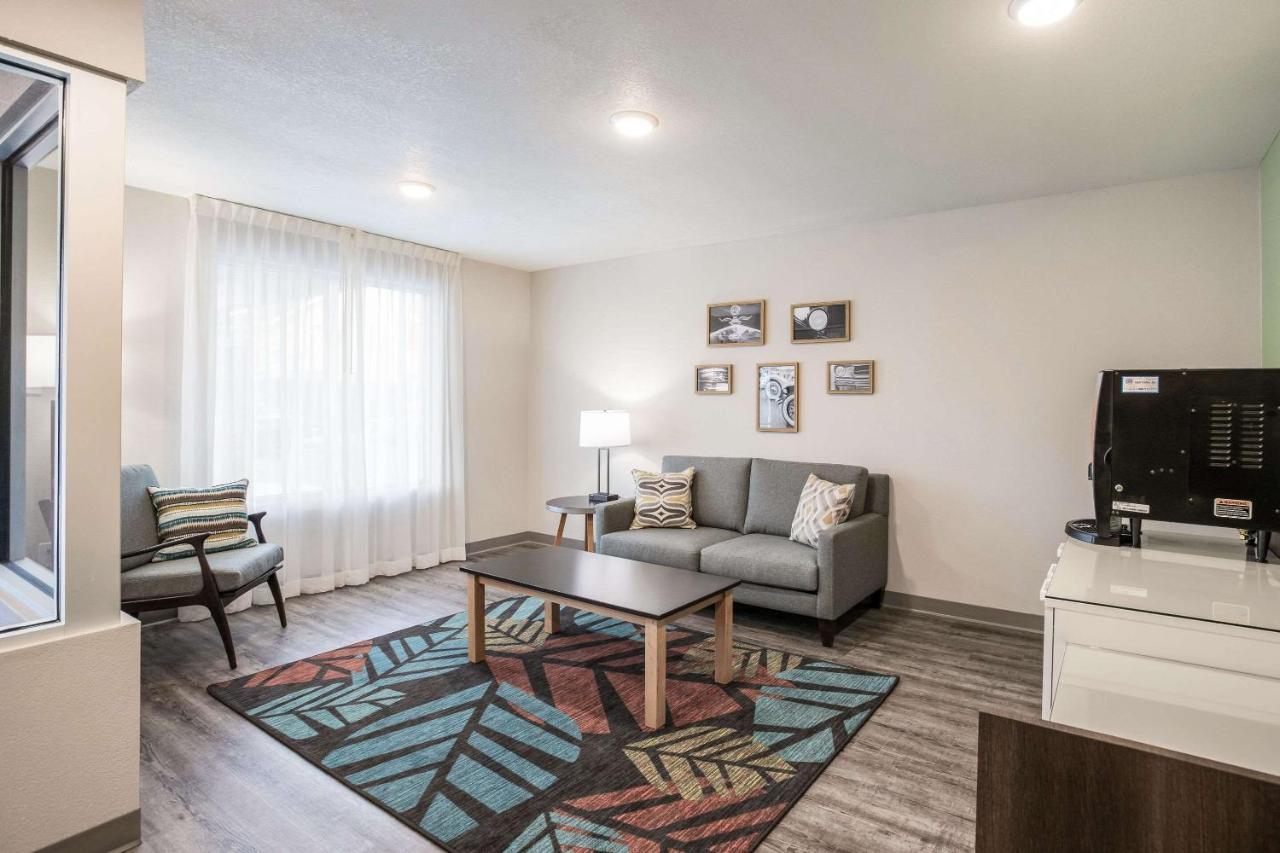 Woodspring Suites Detroit Мадисън Хайтс Екстериор снимка