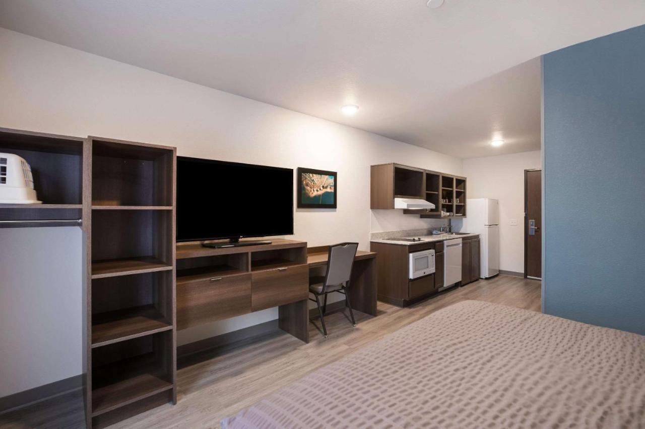 Woodspring Suites Detroit Мадисън Хайтс Екстериор снимка