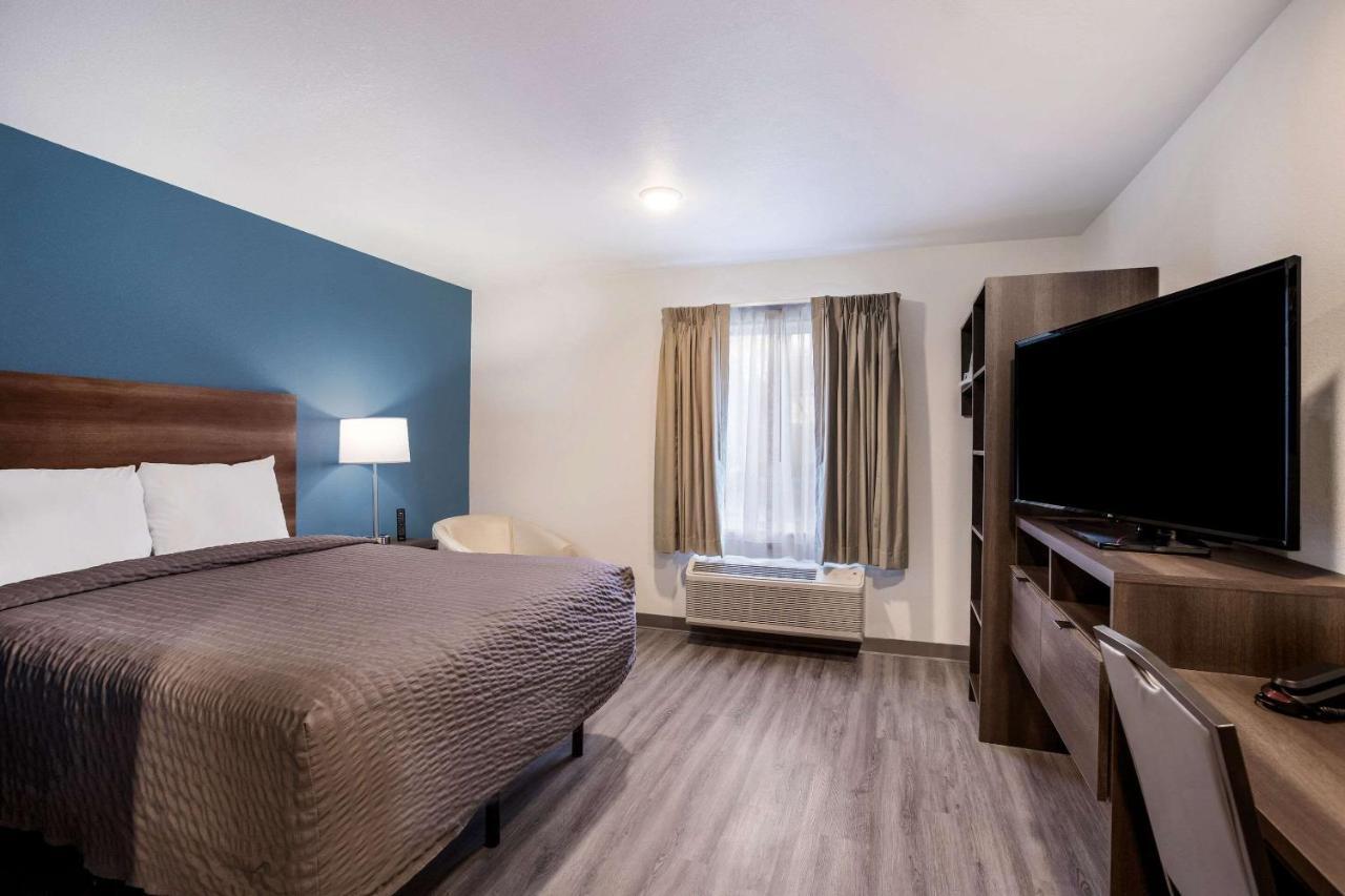 Woodspring Suites Detroit Мадисън Хайтс Екстериор снимка