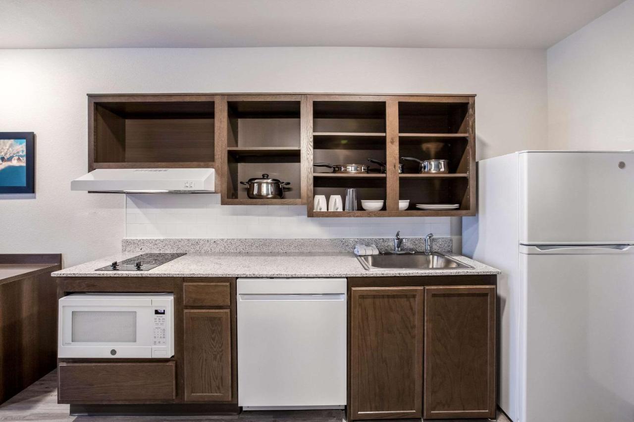 Woodspring Suites Detroit Мадисън Хайтс Екстериор снимка